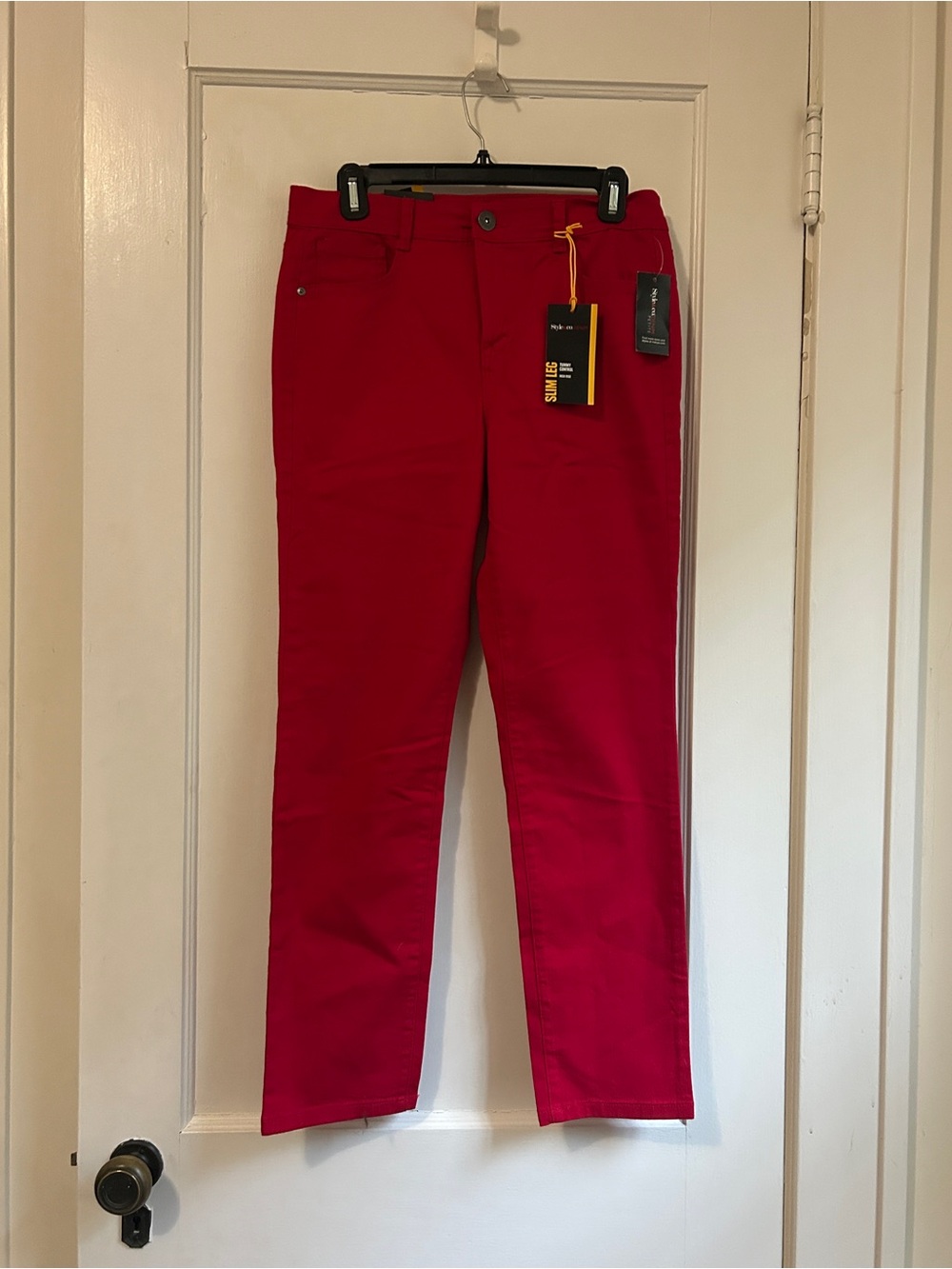 NWT!! Women’s Style & Co. Bright Red Pants - Size 8P